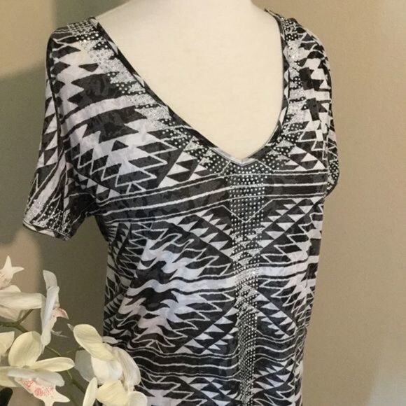 Inc International Concepts Tribal Pattern‎ Cold Shoulder Tee Rhinestones Size S - Picture 2 of 8